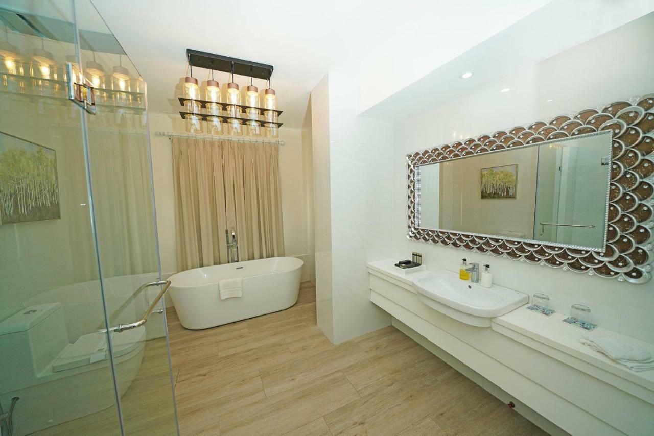 Hotel Carlito Tagaytay Tagaytay City Extérieur photo