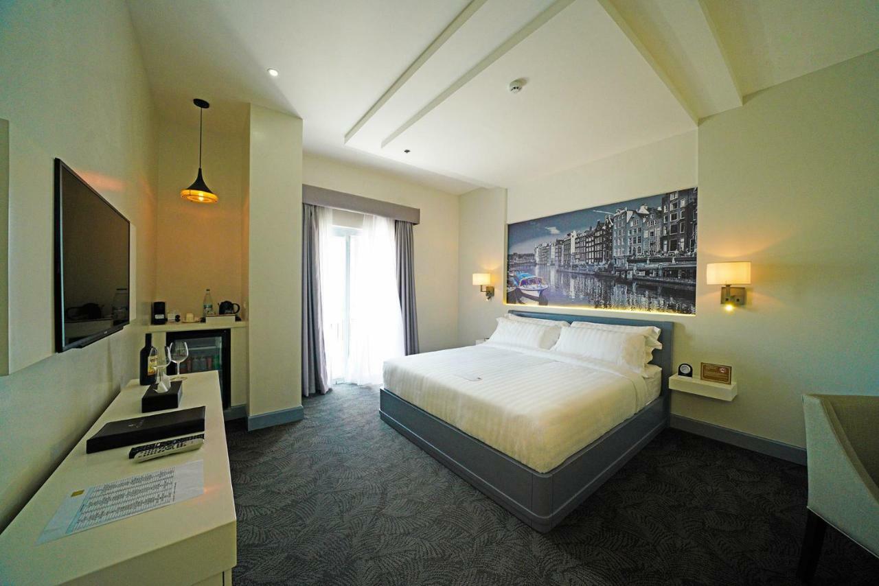 Hotel Carlito Tagaytay Tagaytay City Extérieur photo